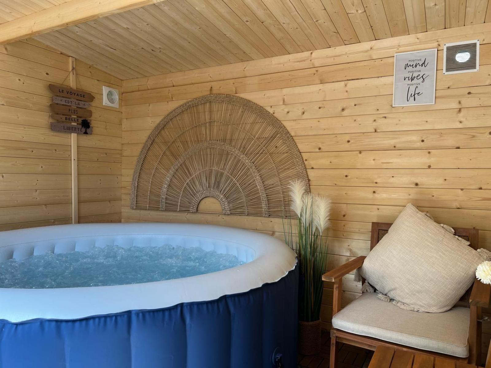 Apartmán Escale Cosy A Pontoise Jacuzzi Et Terrasse Exteriér fotografie