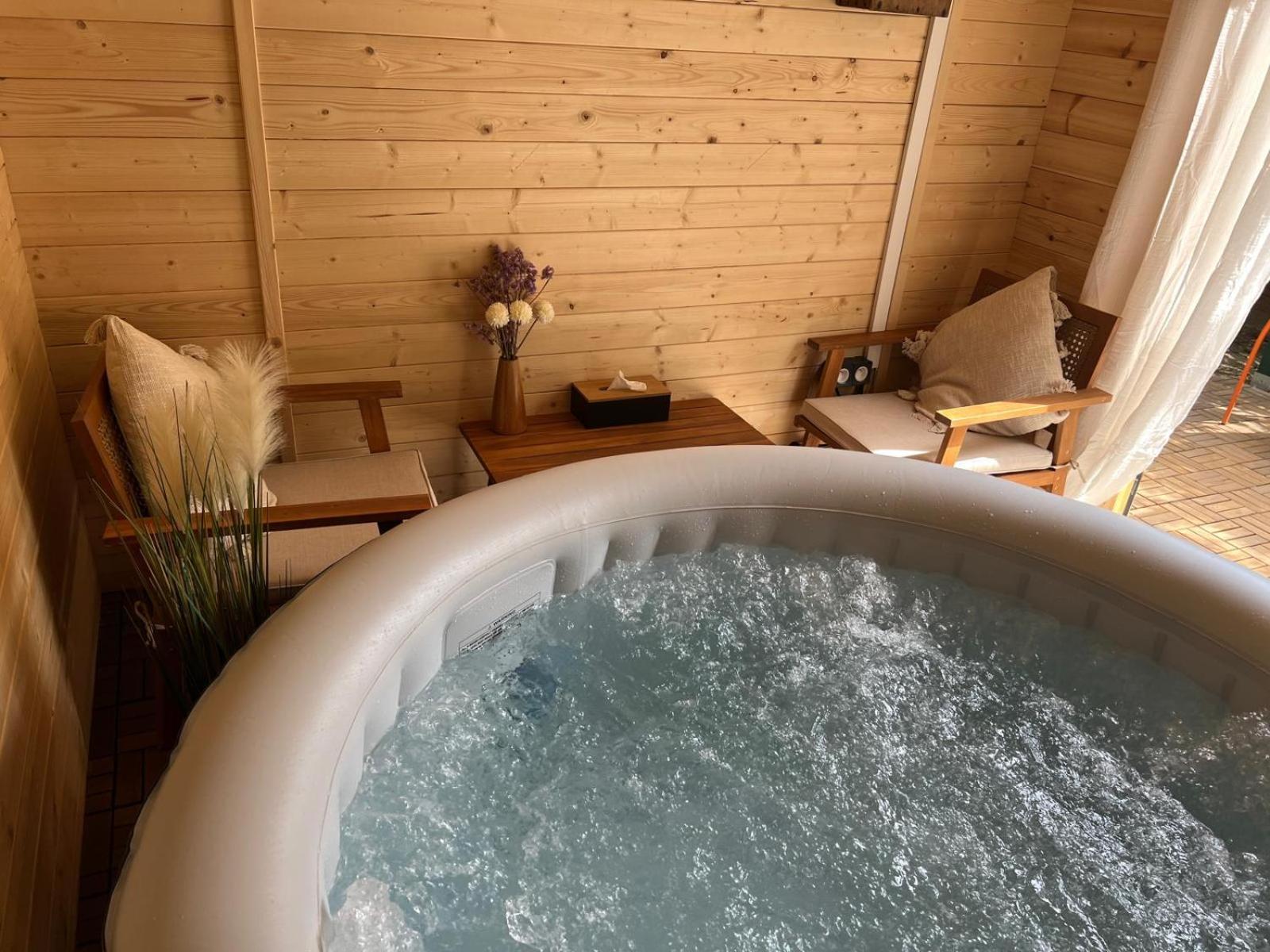 Apartmán Escale Cosy A Pontoise Jacuzzi Et Terrasse Exteriér fotografie